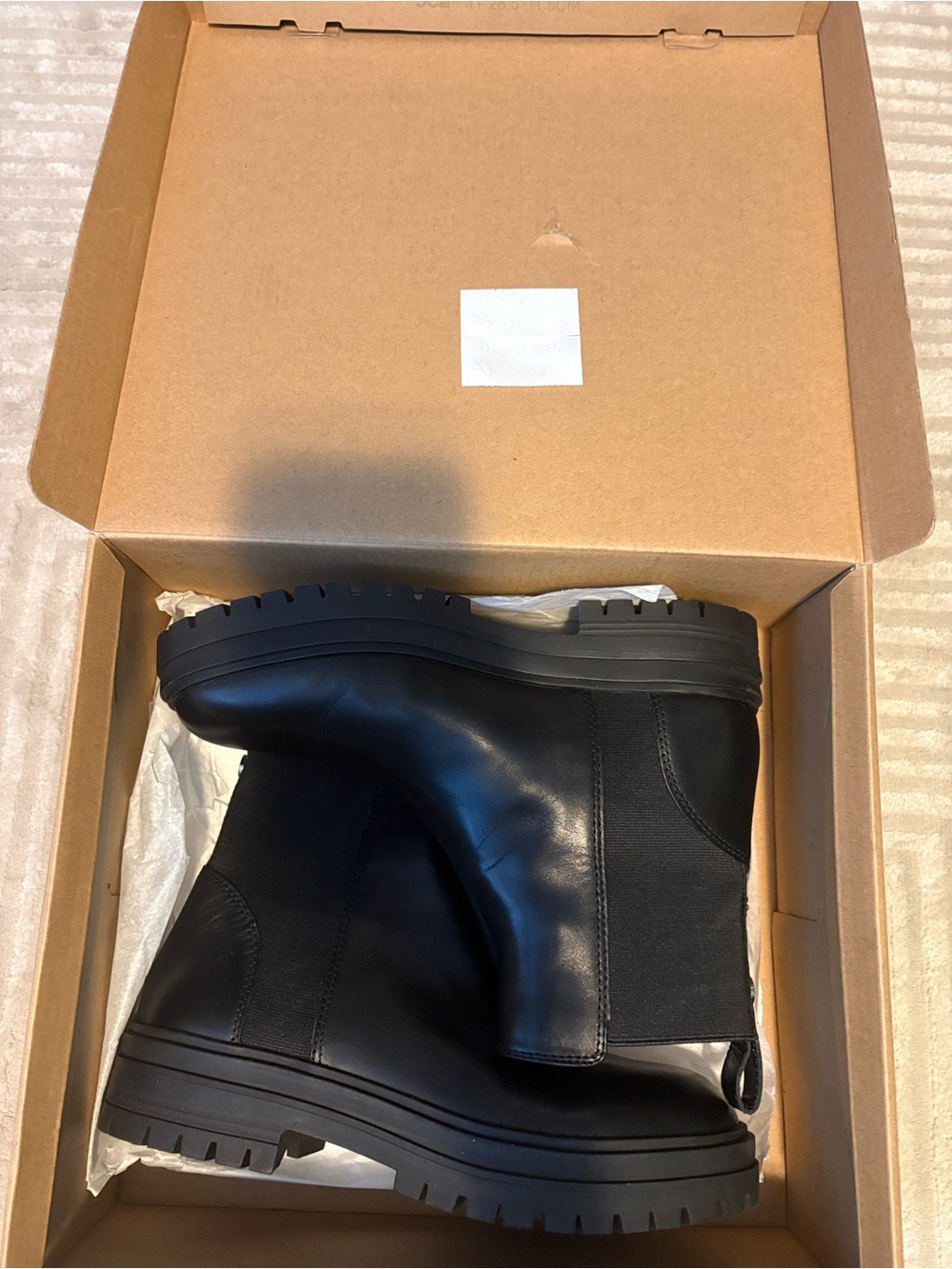Steve Madden Handout Black Leather Chelsea Boots – Size 8